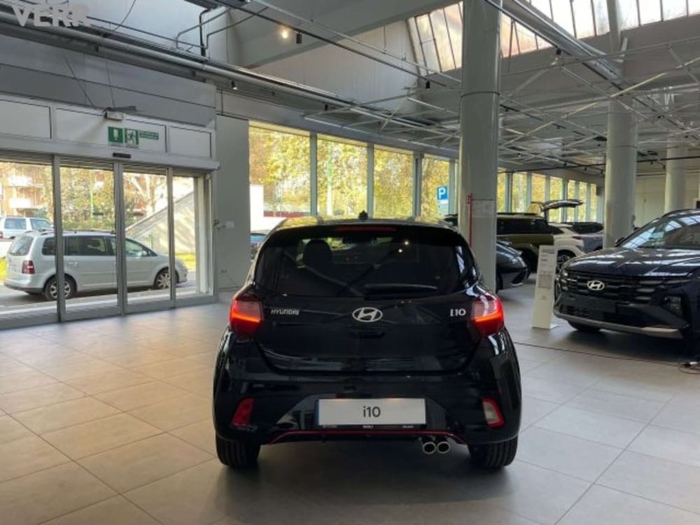 Hyundai i10 nuova a Milano (4)