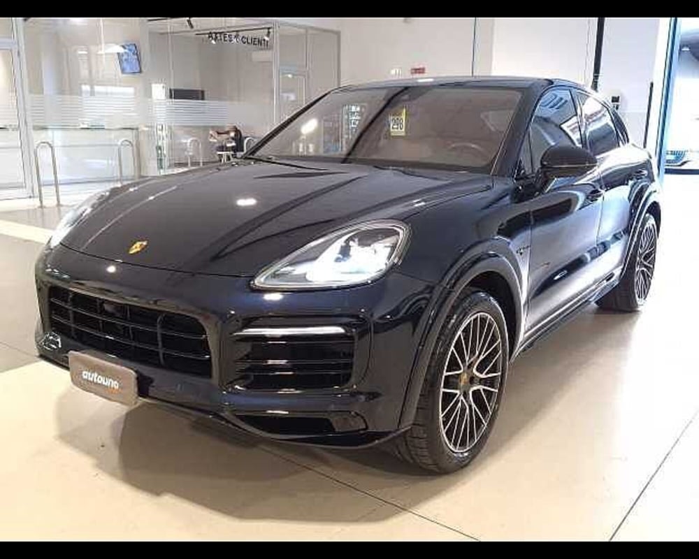 Porsche Cayenne usata a Napoli