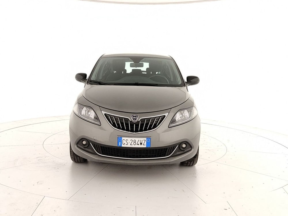 Lancia Ypsilon usata a Caserta (2)