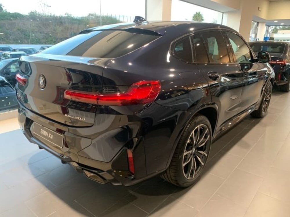 BMW X4 nuova a Lecce (6)