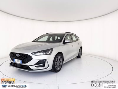 Ford Focus Station Wagon 1.0 EcoBoost 125 CV SW ST-Line  del 2023 usata a Albano Laziale