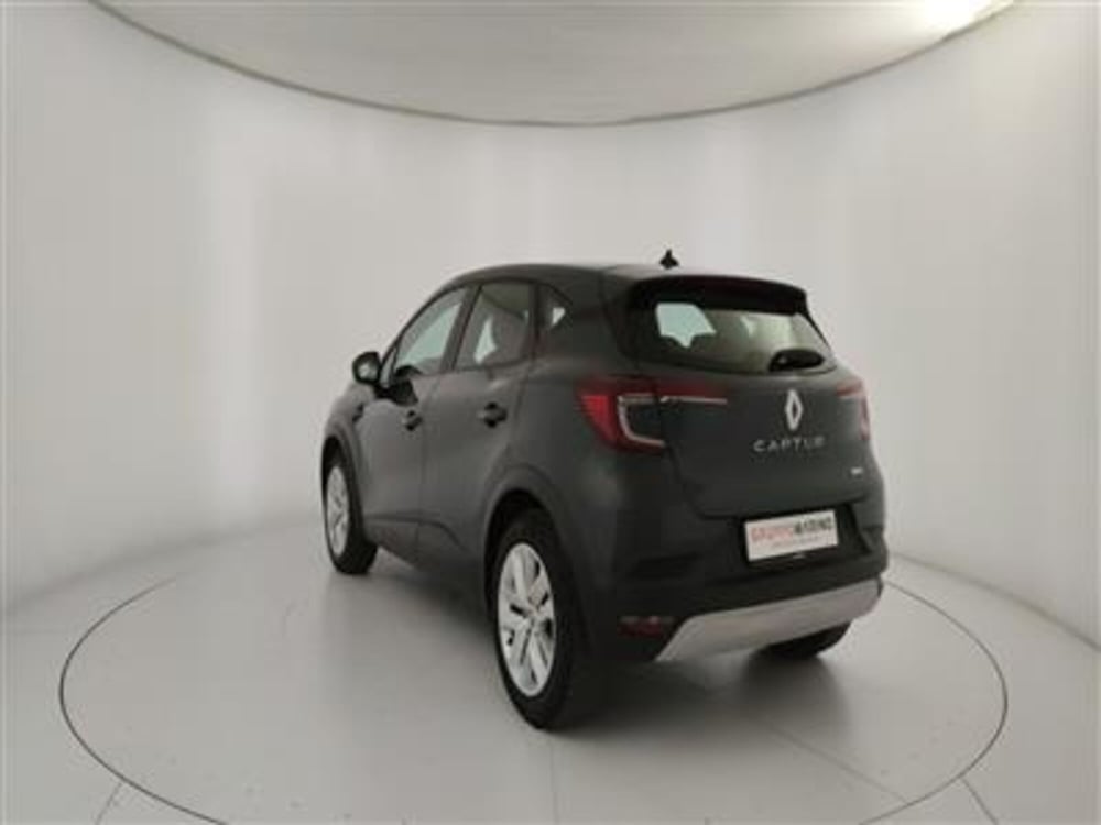 Renault Captur usata a Bari (5)