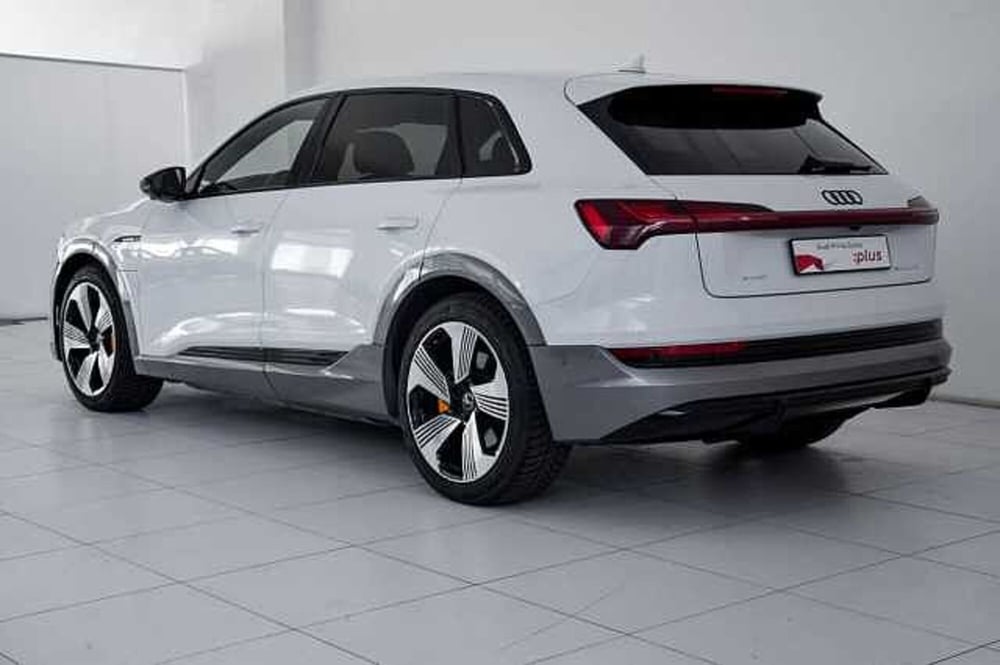 Audi e-tron Sportback usata a Varese (2)