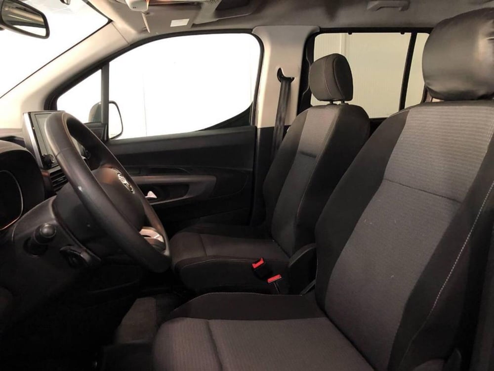 Toyota Proace City Verso usata a Torino (12)