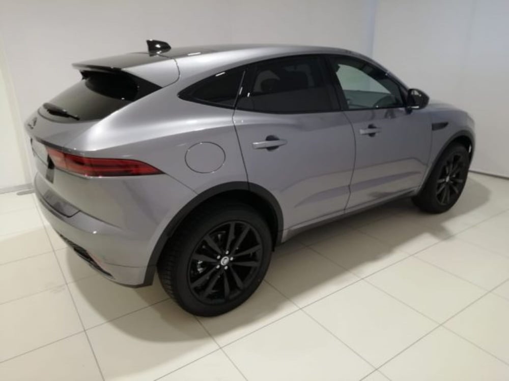 Jaguar E-Pace usata a Livorno (5)