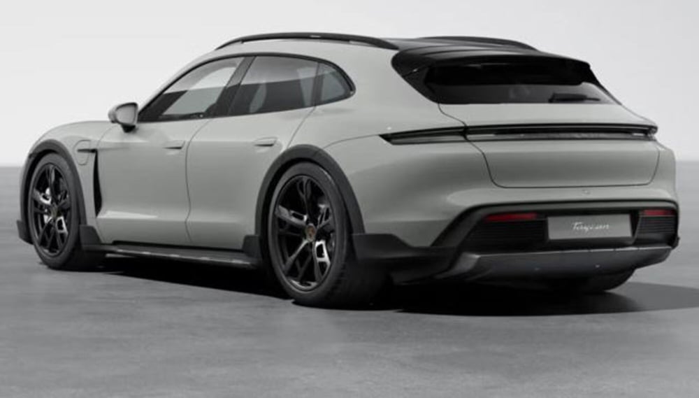 Porsche Taycan Sport Turismo nuova a Livorno (3)