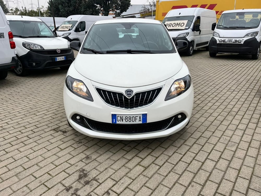 Lancia Ypsilon usata a Milano (2)