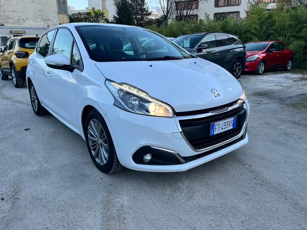 Peugeot 208 usata a Milano (3)