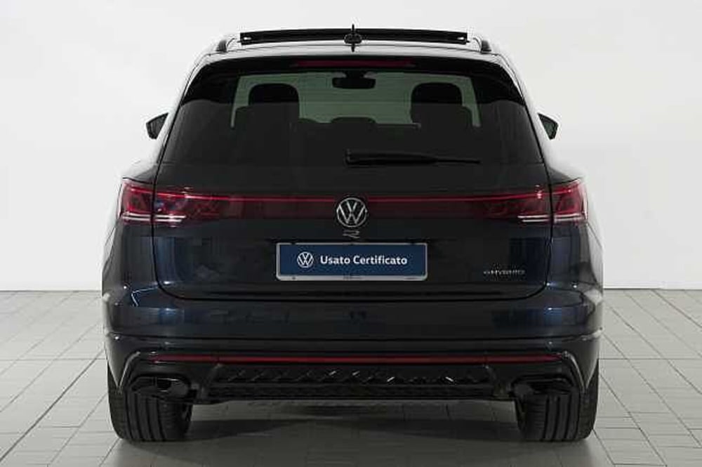 Volkswagen Touareg usata a Como (2)