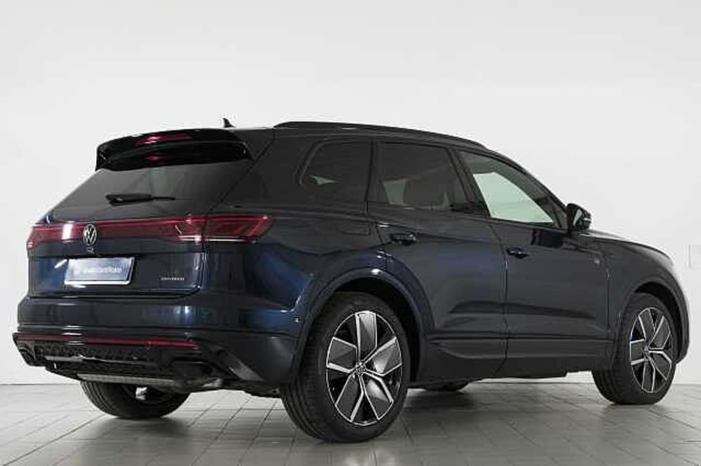 Volkswagen Touareg usata a Como (4)