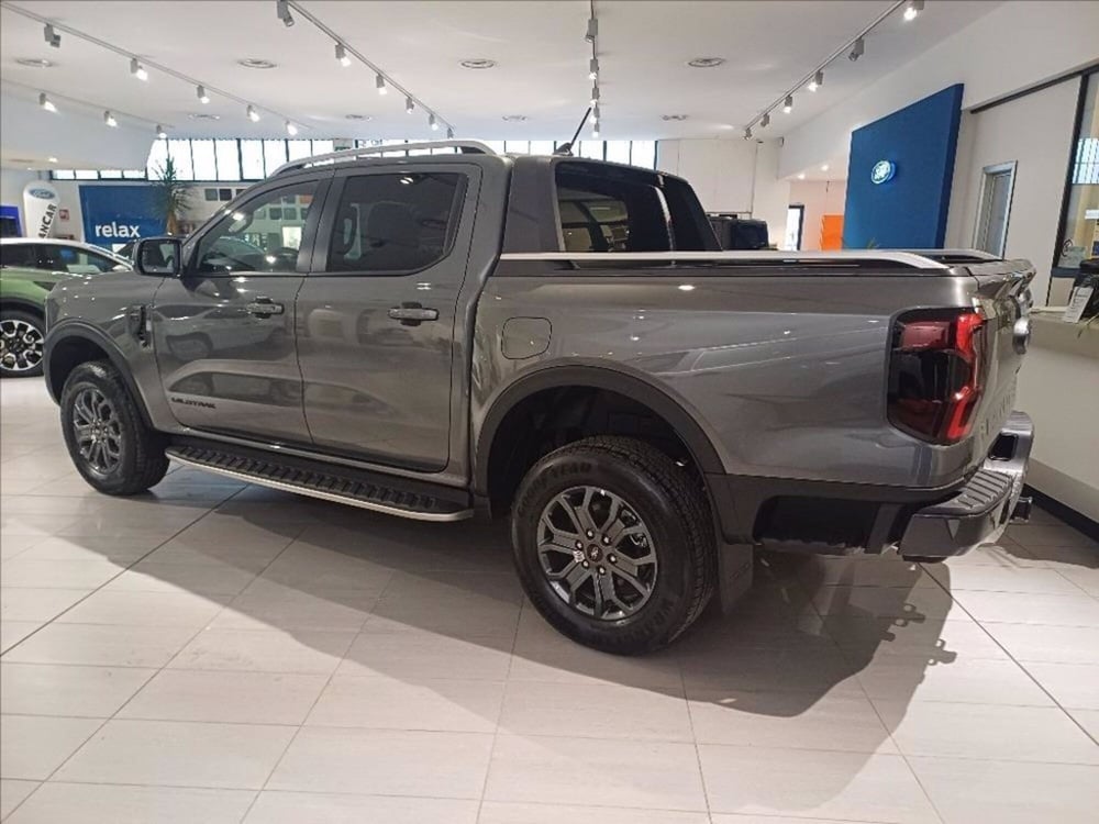 Ford Ranger Pick-up nuova a Milano (4)