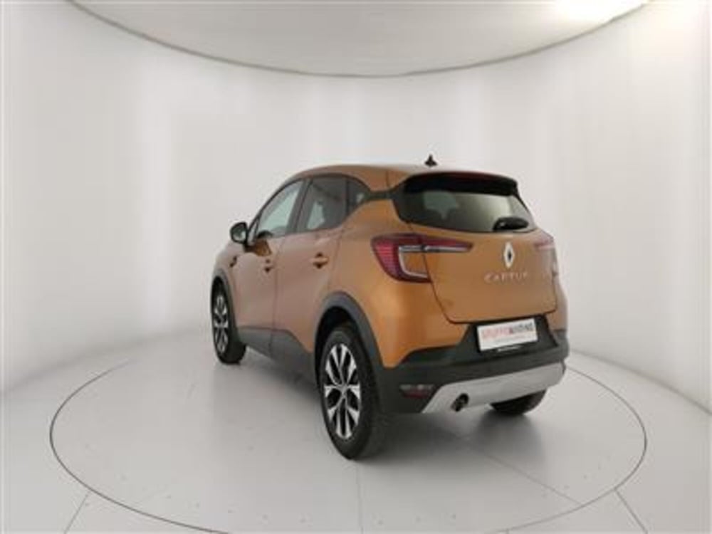 Renault Captur nuova a Bari (5)