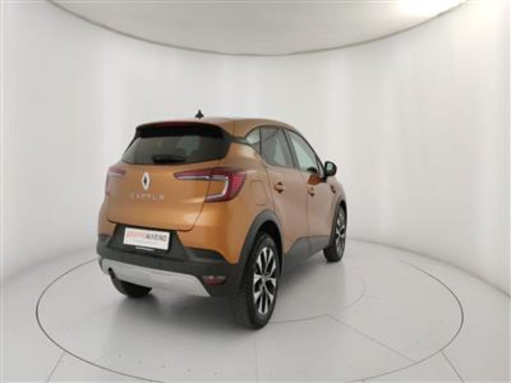 Renault Captur nuova a Bari (7)