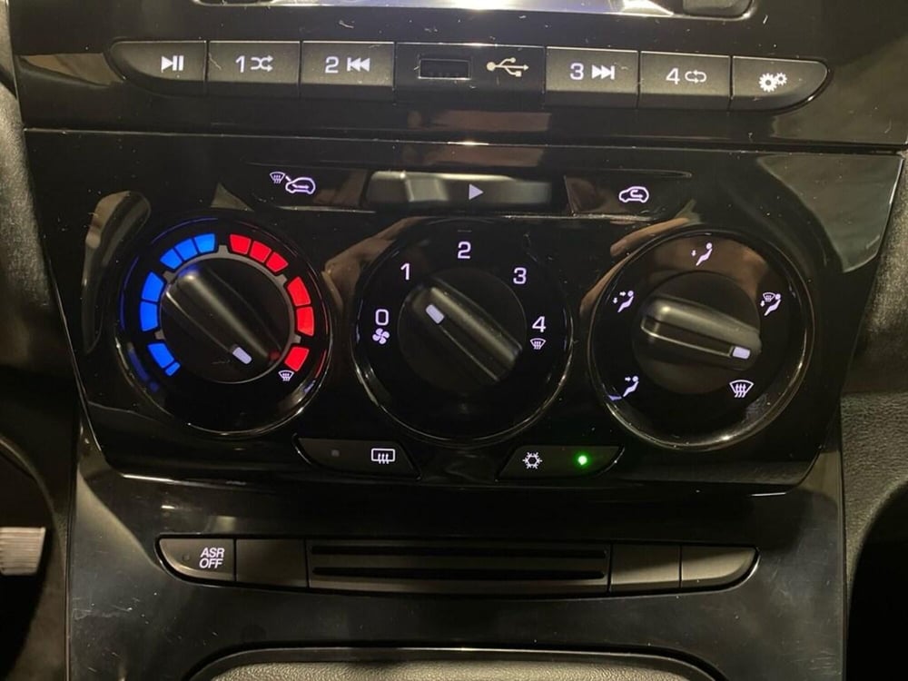 Lancia Ypsilon usata a Torino (11)