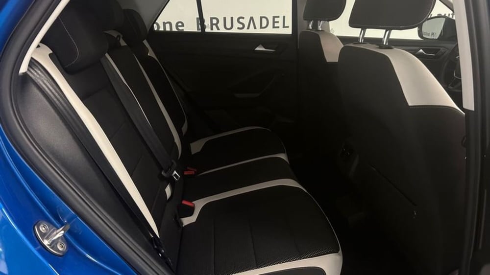 Volkswagen T-Roc usata a Lecco (20)