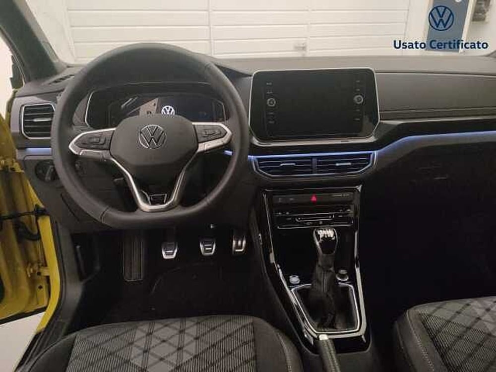 Volkswagen T-Cross nuova a Varese (15)