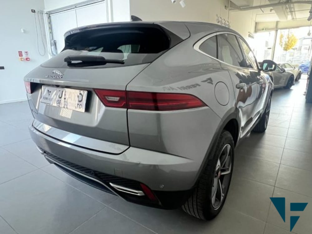 Jaguar E-Pace usata a Udine (5)