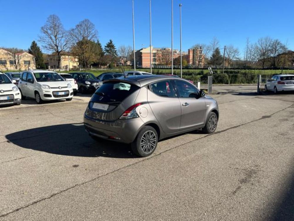 Lancia Ypsilon usata a Firenze (7)