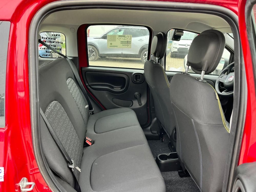 Fiat Panda Cross nuova a Milano (15)