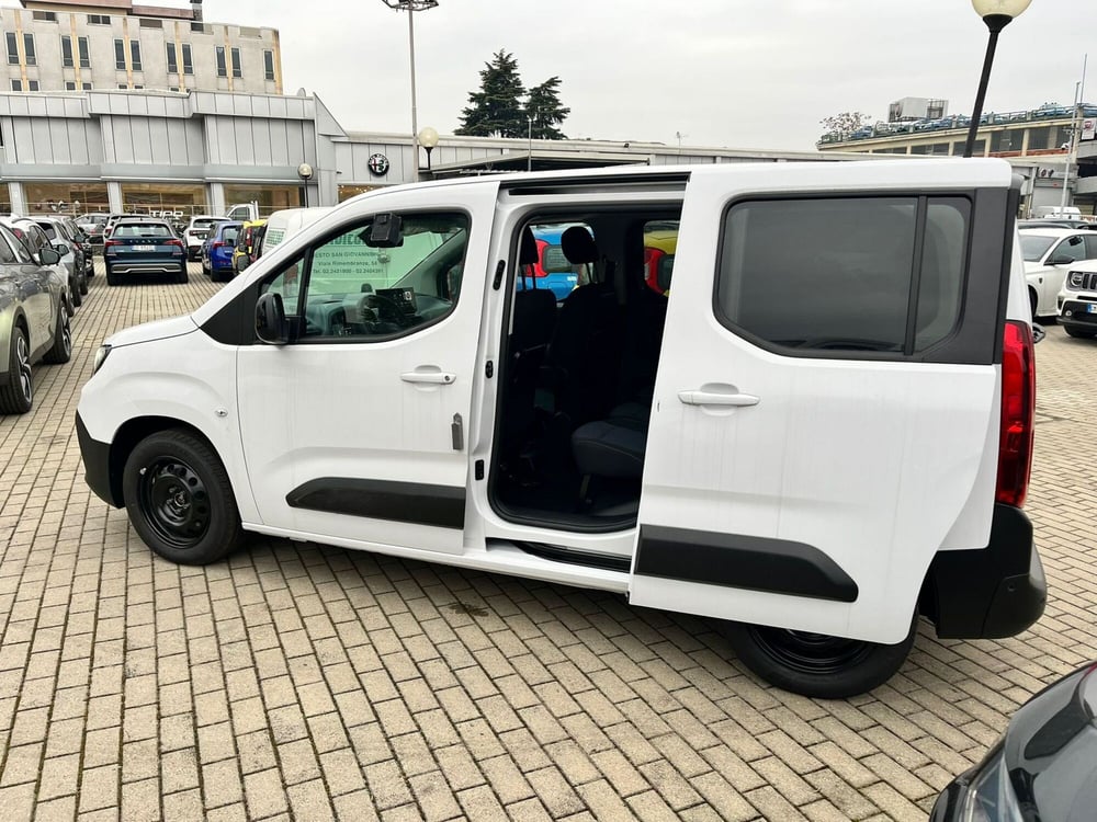 Fiat Doblò Furgone nuova a Milano (4)