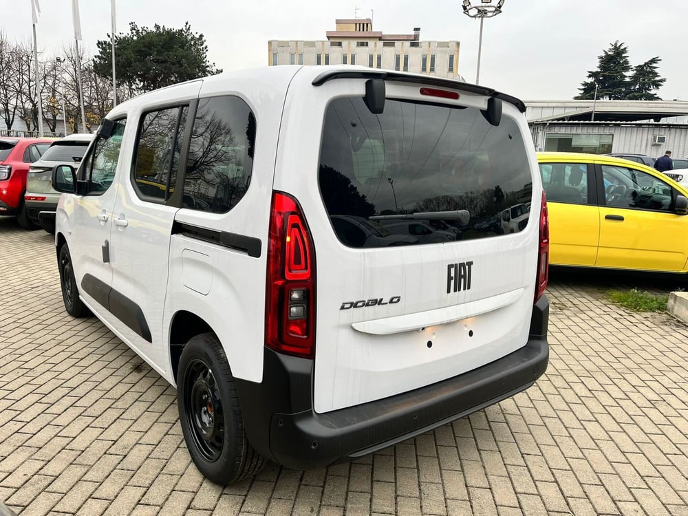 Fiat Doblò Furgone nuova a Milano (8)