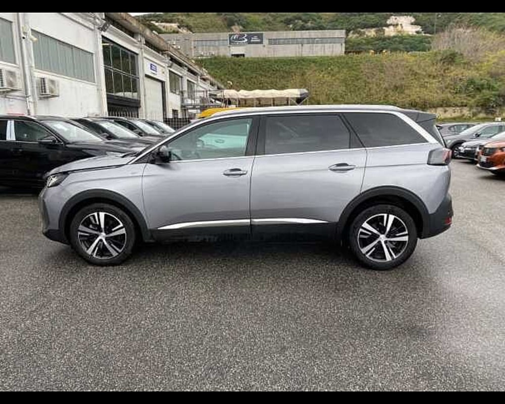 Peugeot 5008 usata a Napoli (2)