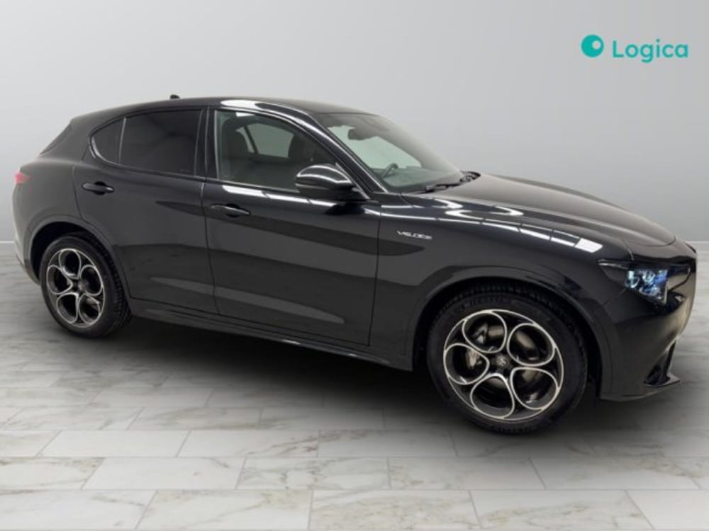 Alfa Romeo Stelvio usata a Biella (8)