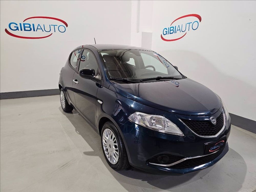 Lancia Ypsilon usata a Palermo