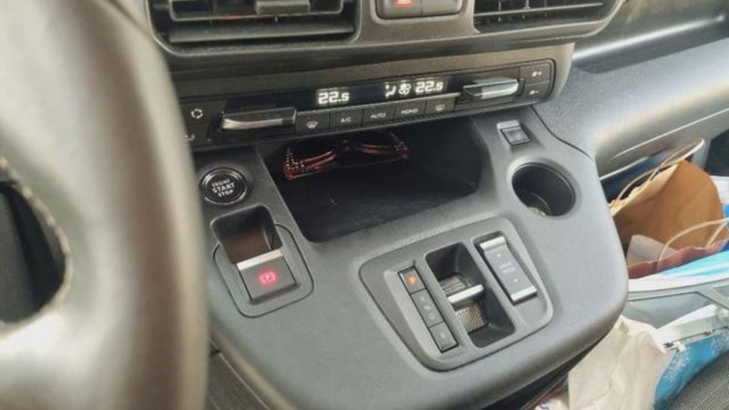 Opel Combo-e Life usata a Savona (14)