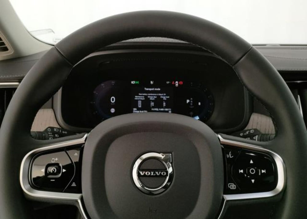 Volvo V90 Cross Country nuova a Modena (13)