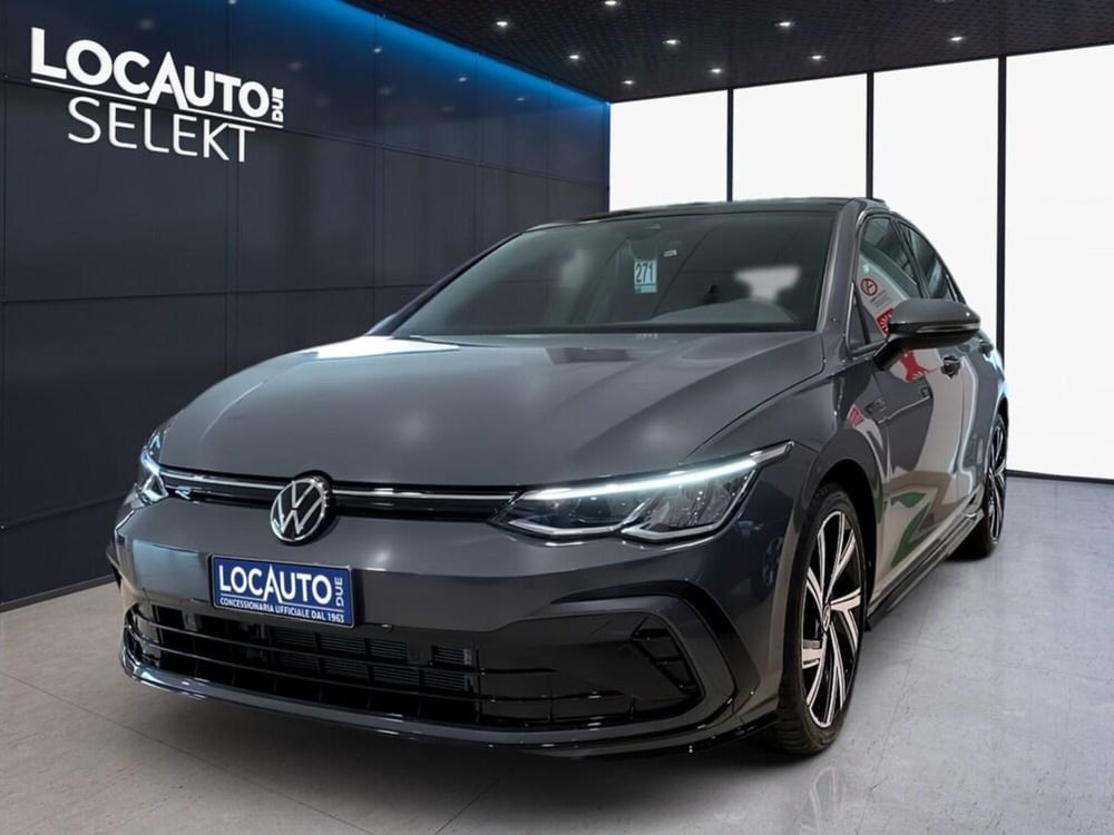 Volkswagen Golf Variant nuova a Torino