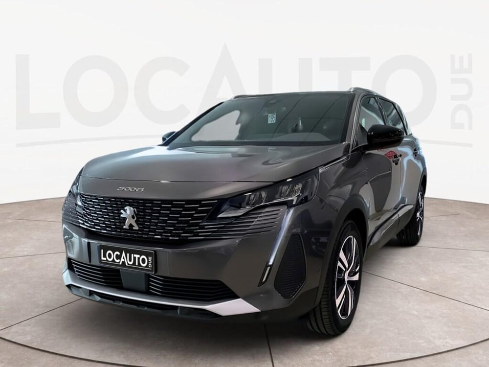 Peugeot 5008 nuova a Torino