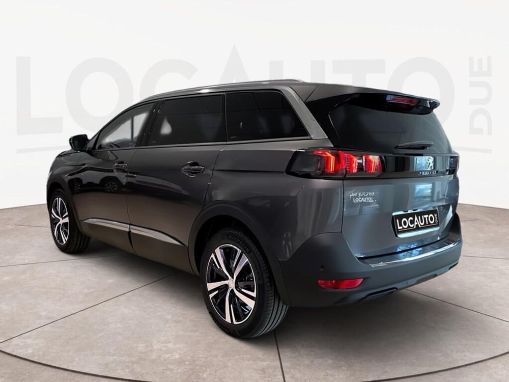 Peugeot 5008 nuova a Torino (5)