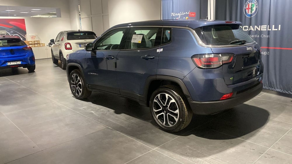 Jeep Compass nuova a Bergamo (2)