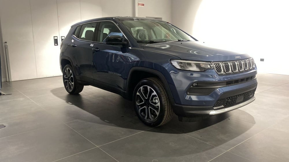 Jeep Compass nuova a Bergamo (5)