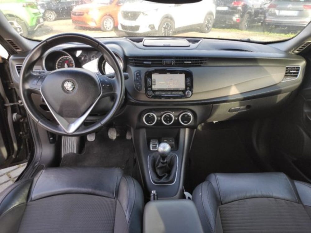 Alfa Romeo Giulietta usata a Frosinone (12)