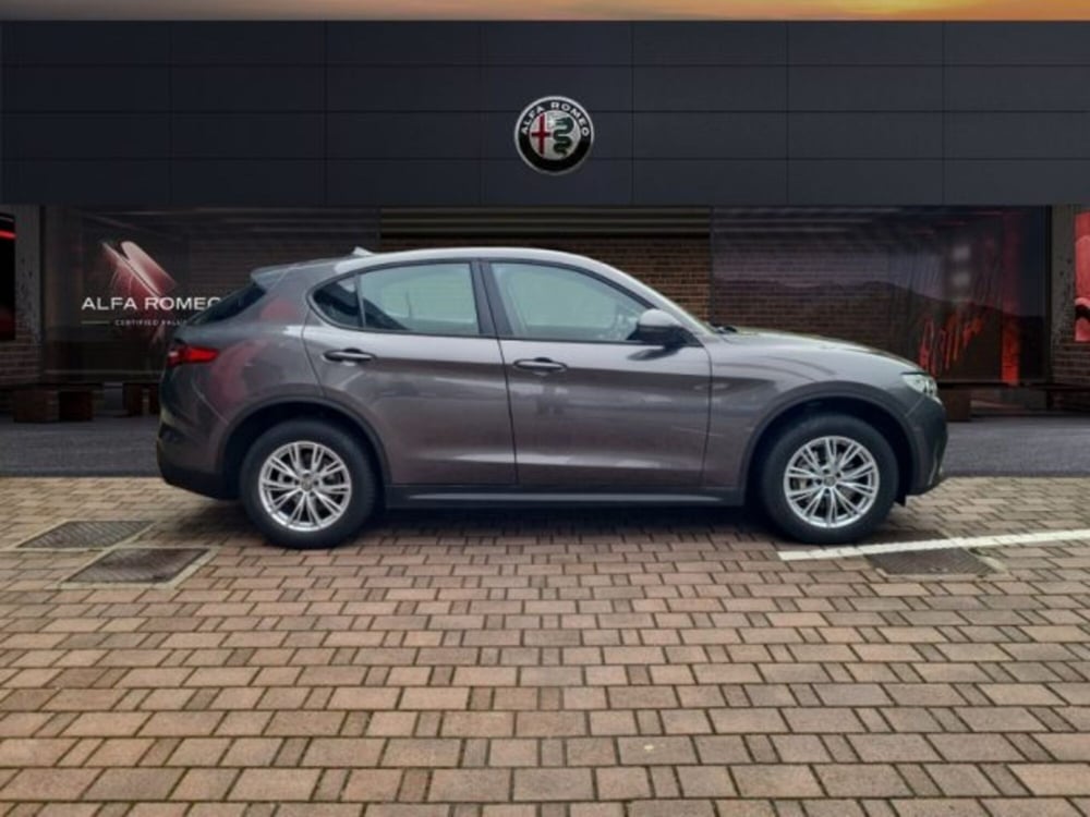 Alfa Romeo Stelvio usata a Monza e Brianza (4)