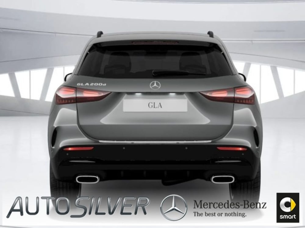 Mercedes-Benz GLA SUV nuova a Verona (4)