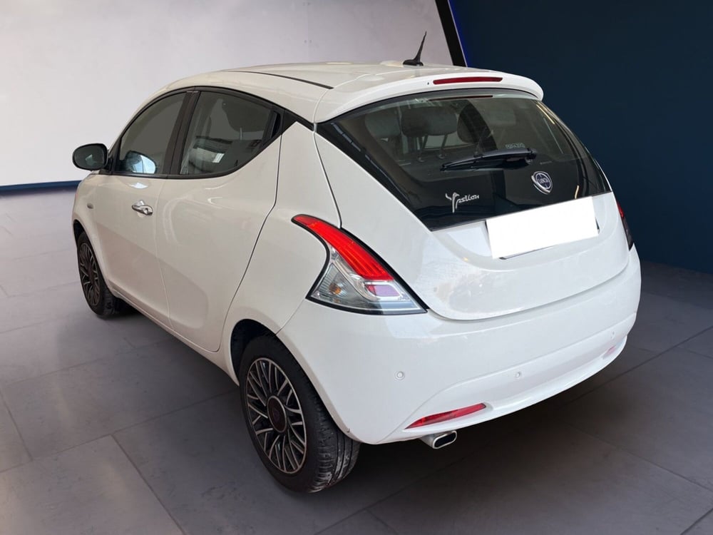 Lancia Ypsilon usata a Torino (6)