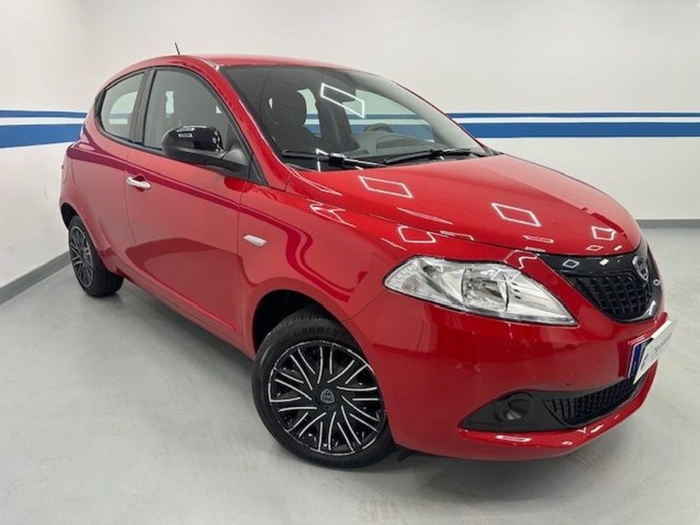 Lancia Ypsilon usata a Prato (4)