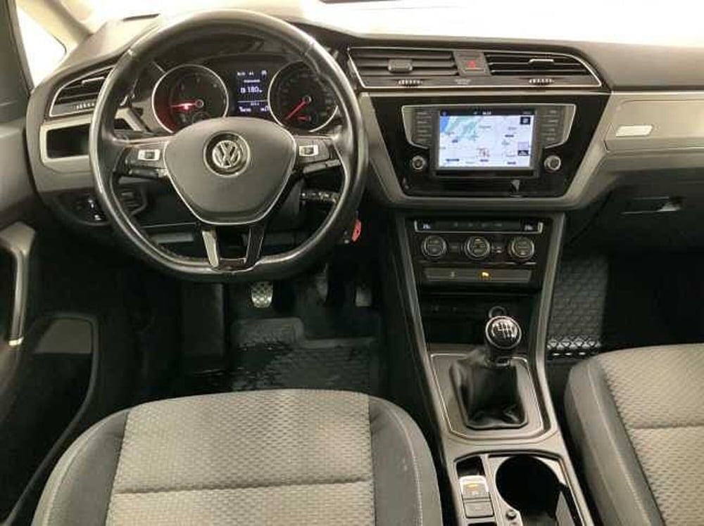 Volkswagen Touran usata a Cagliari (11)