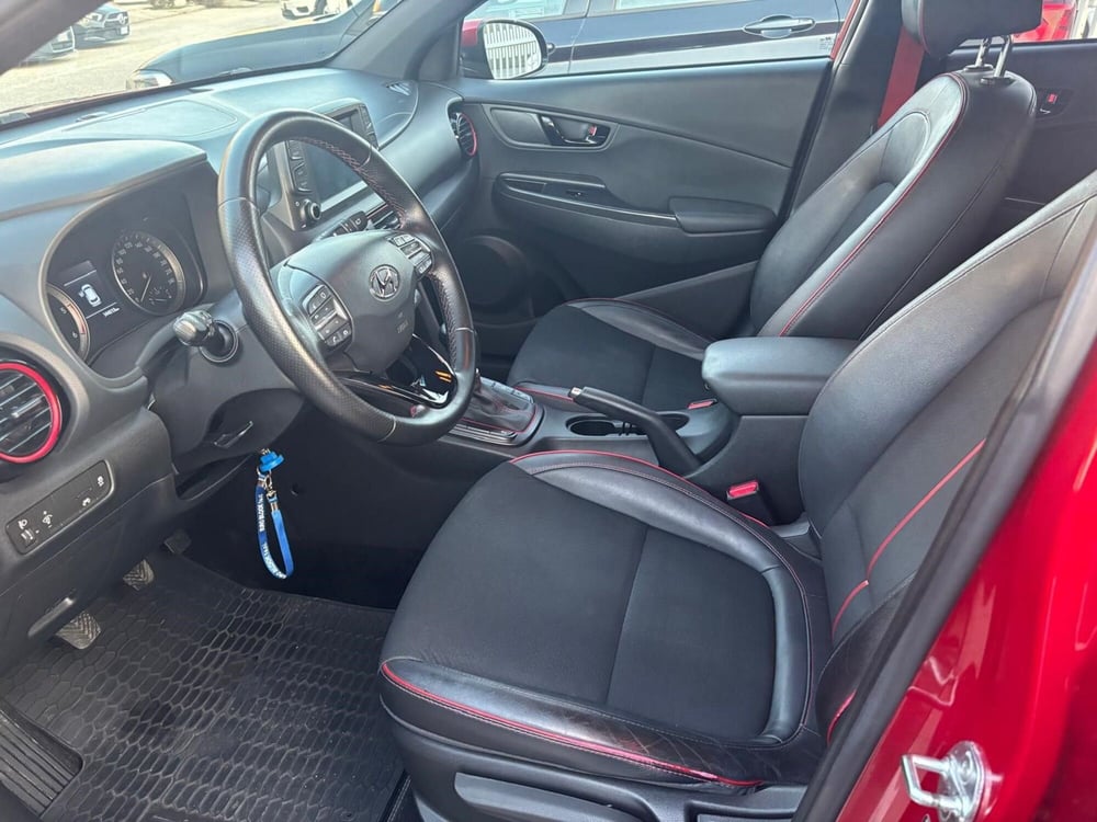 Hyundai Kona usata a Bari (6)