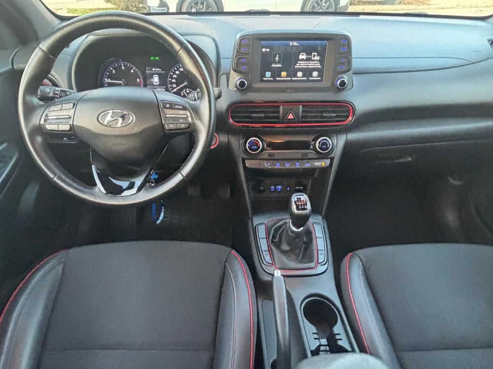 Hyundai Kona usata a Bari (8)