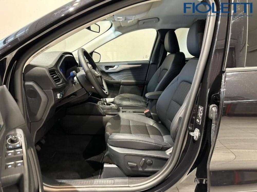 Ford Kuga nuova a Brescia (12)