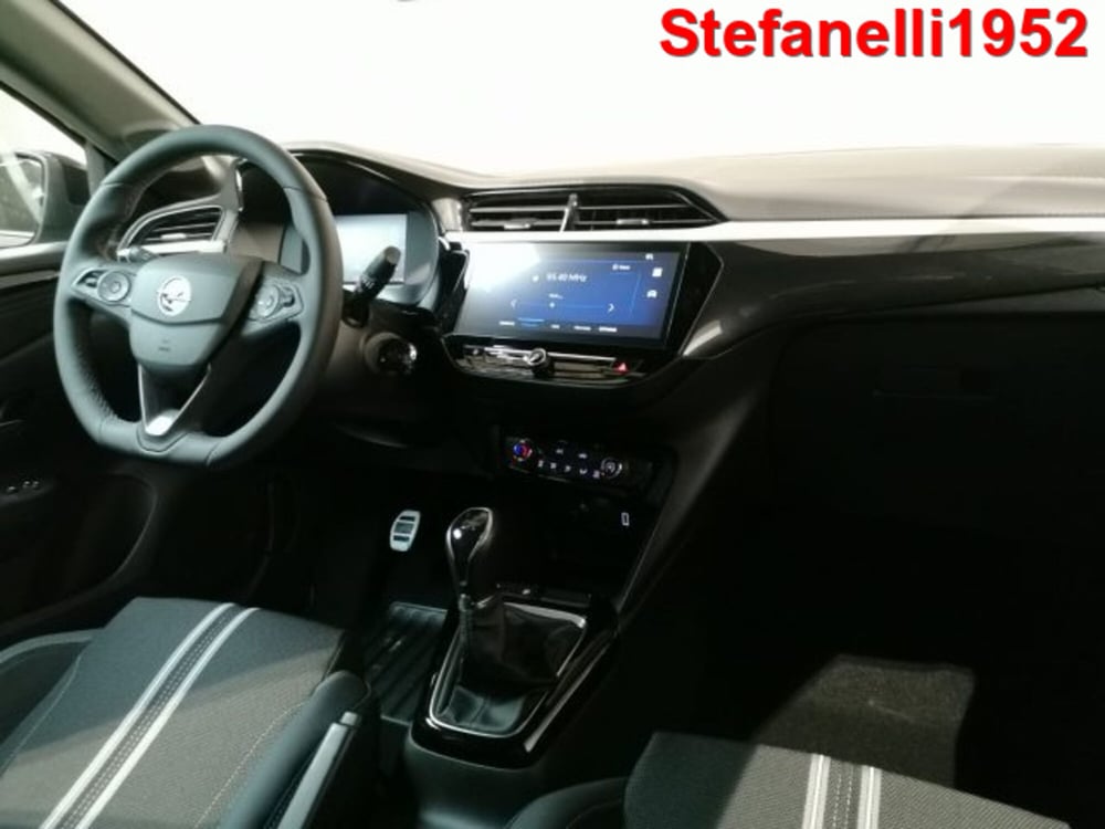 Opel Corsa nuova a Bologna (14)