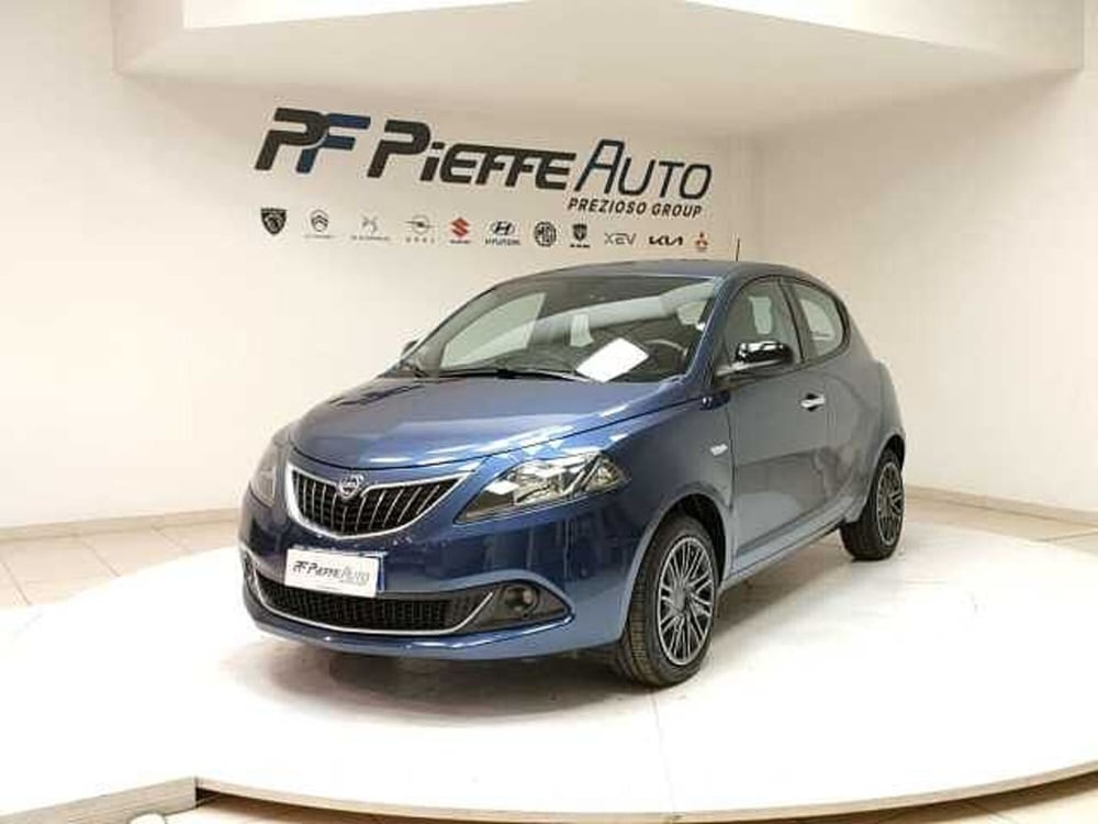 Lancia Ypsilon usata a Teramo