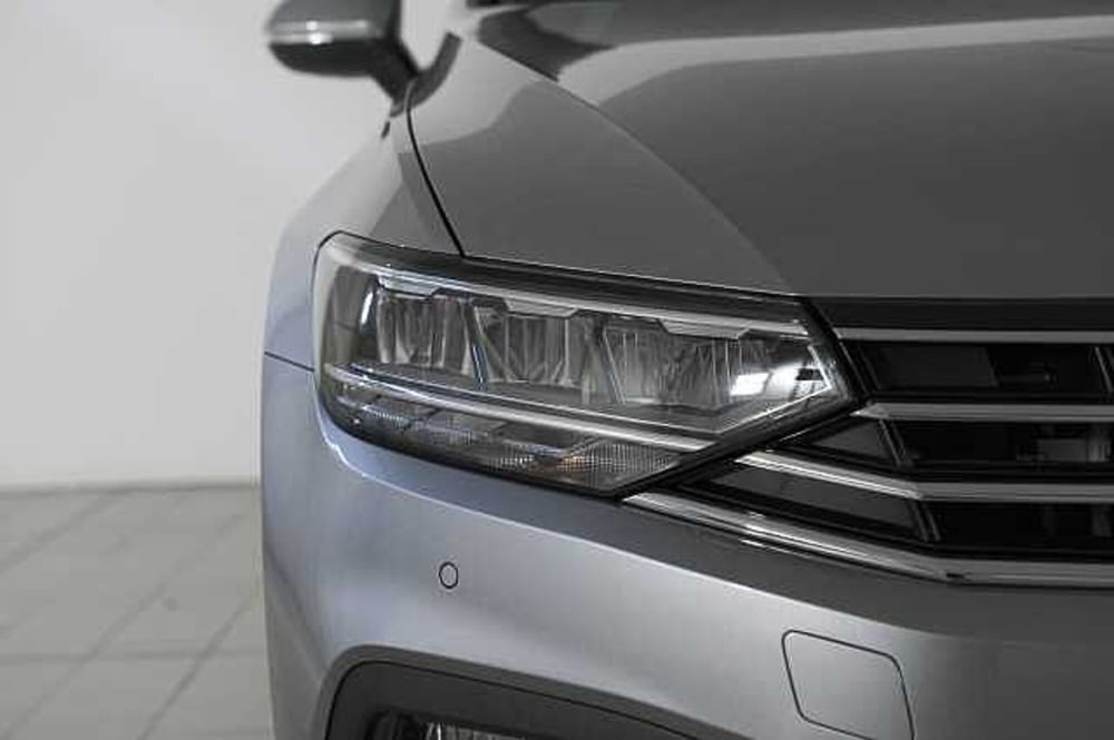 Volkswagen Passat Variant usata a Como (5)