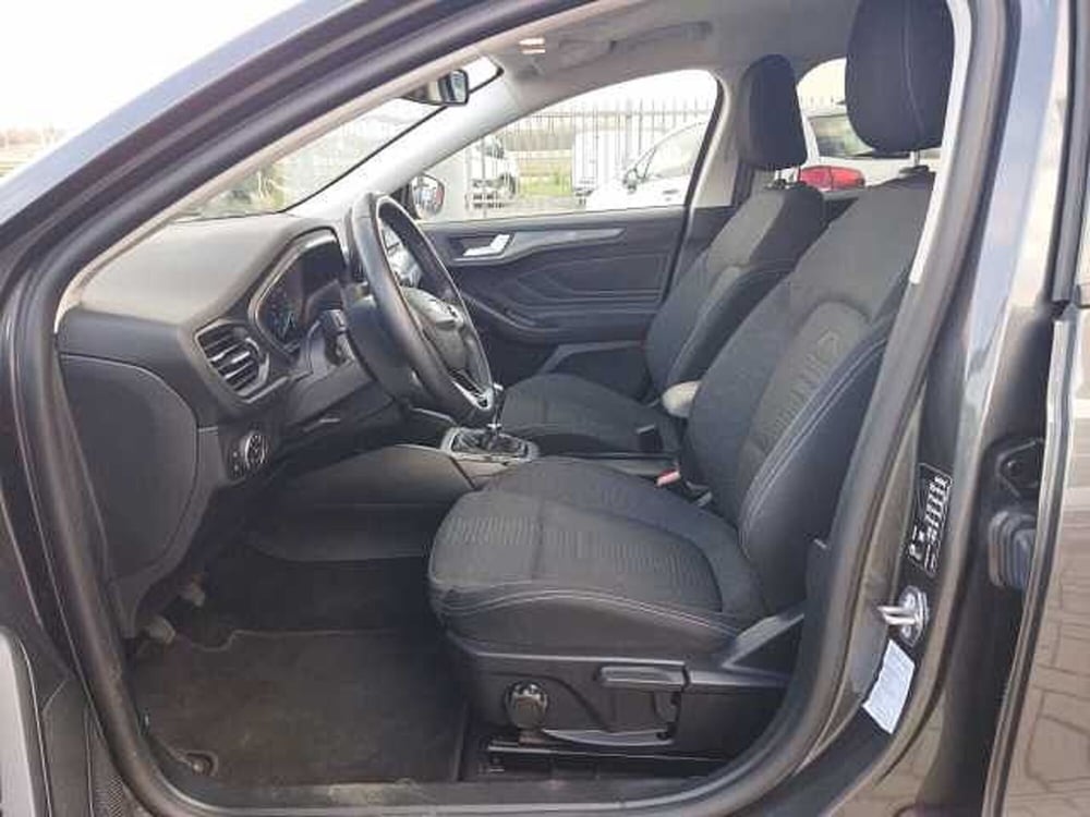 Ford Focus Station Wagon usata a Torino (14)