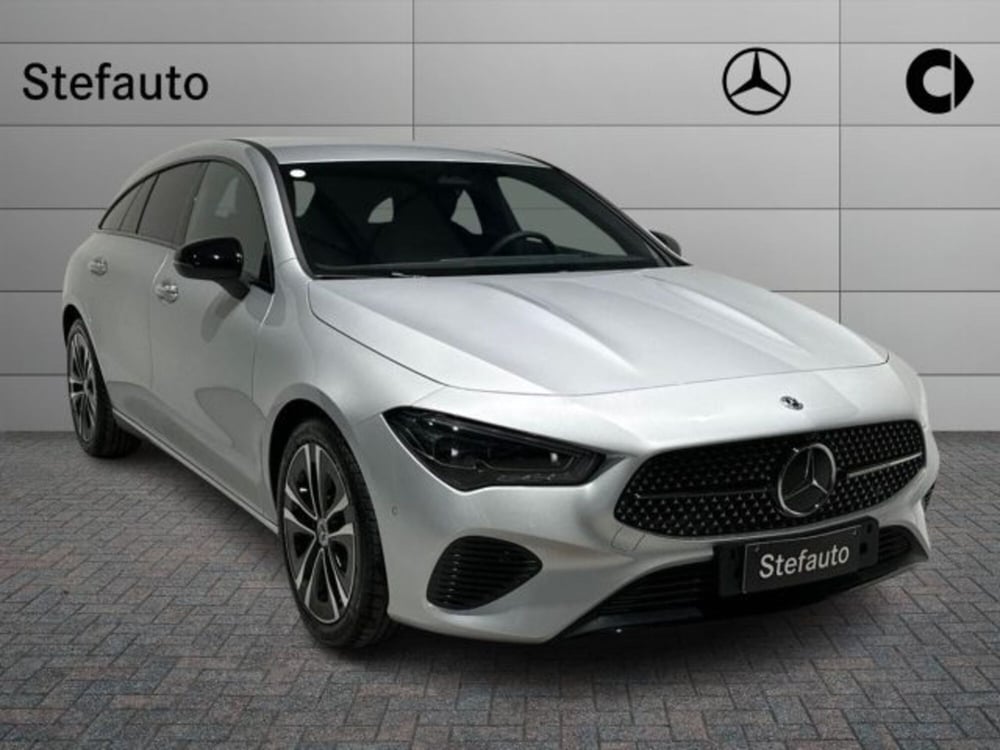 Mercedes-Benz CLA Shooting Brake nuova a Bologna