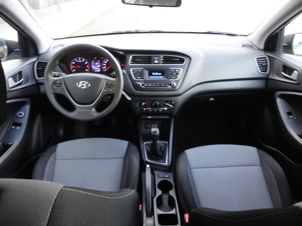 Hyundai i20 usata a Vercelli (10)